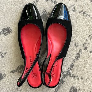 Pas De Rouge Sandles